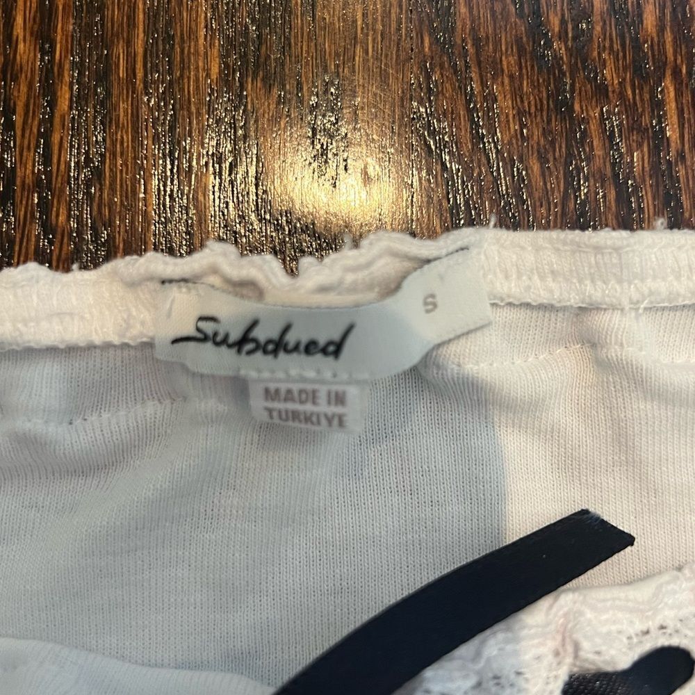 Subduded top - Picture 4 of 4